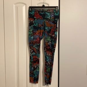 lululemon Invigorate 7/8 Tight - Size 6